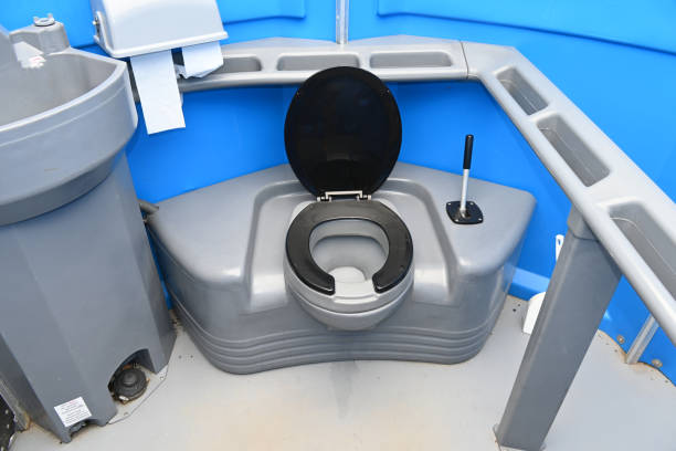 Best Portable restroom trailer rental  in Norwood, OK